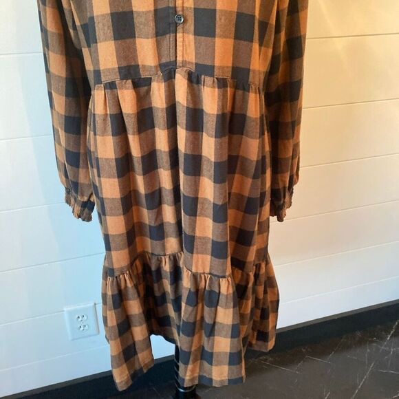 PLAID RUFFLE HEM LONG SLEEVE DRESS IN MAPLE VALLEY Size Small - Picture 4 of 12